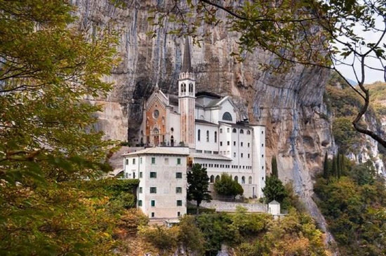 Piccolo Fiore Hotel Avio Kültér fotó